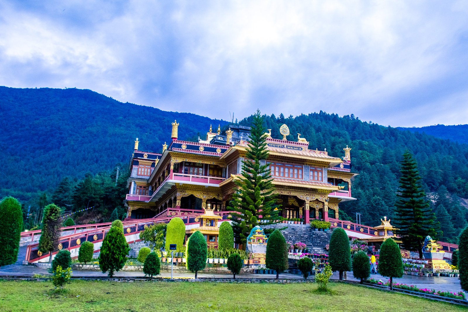 Thubsung Monastery - Historic Buddhist monastery in Dirang