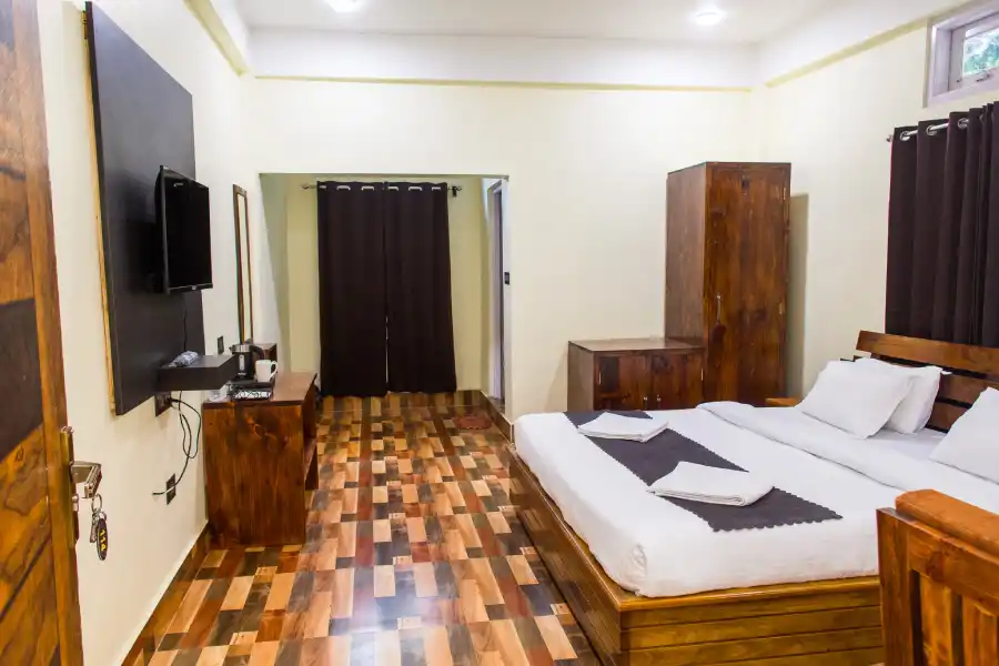 Super Deluxe Room at Hotel Nest Inn - Premium suite with luxury amenities